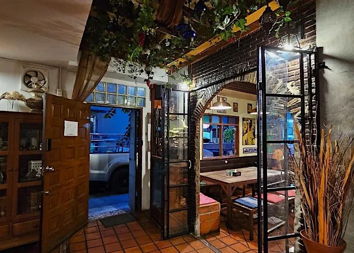 Baan Glang Soi Restaurant & Frühstückspension Bangkok