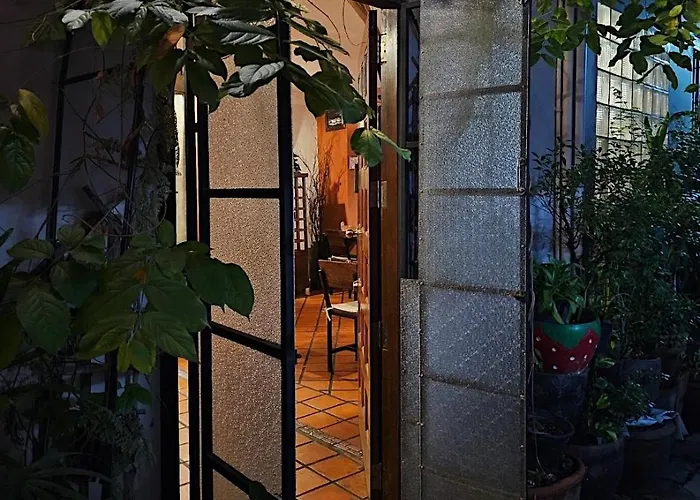 Baan Glang Soi Restaurant & 2*