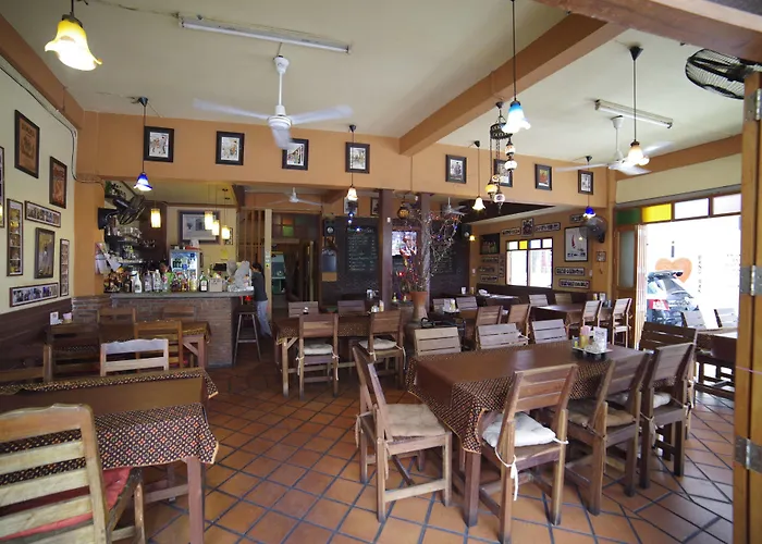 Baan Glang Soi Restaurant &